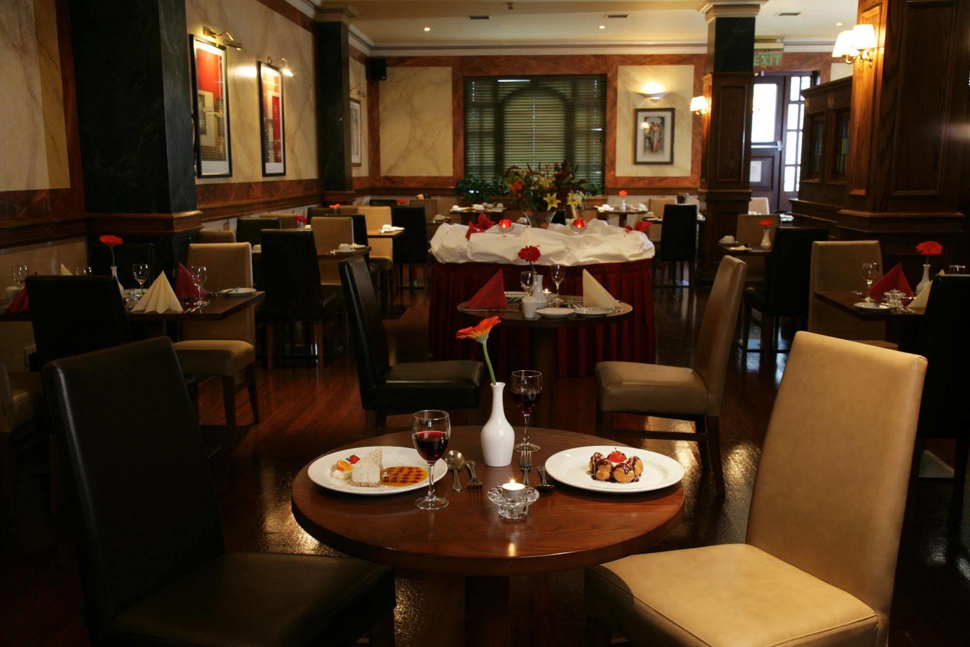The Victoria Hotel Galway Esterno foto